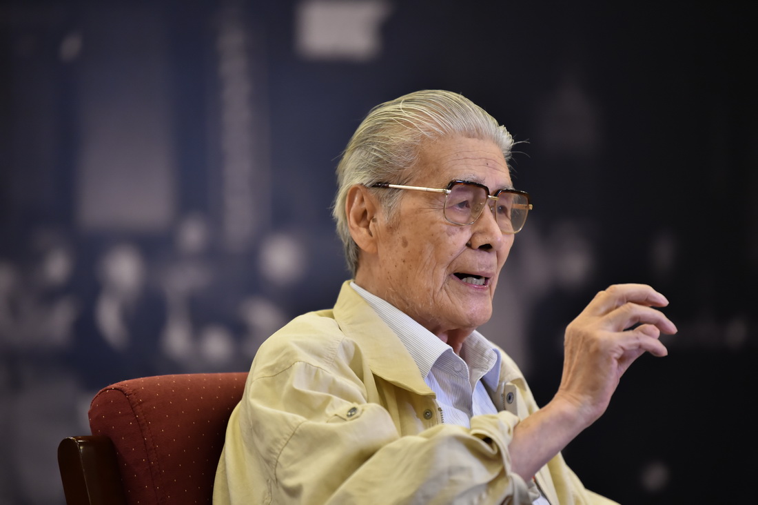 表演艺术家蓝天野：只要党需要我、观众需要我，我就要发好光和热