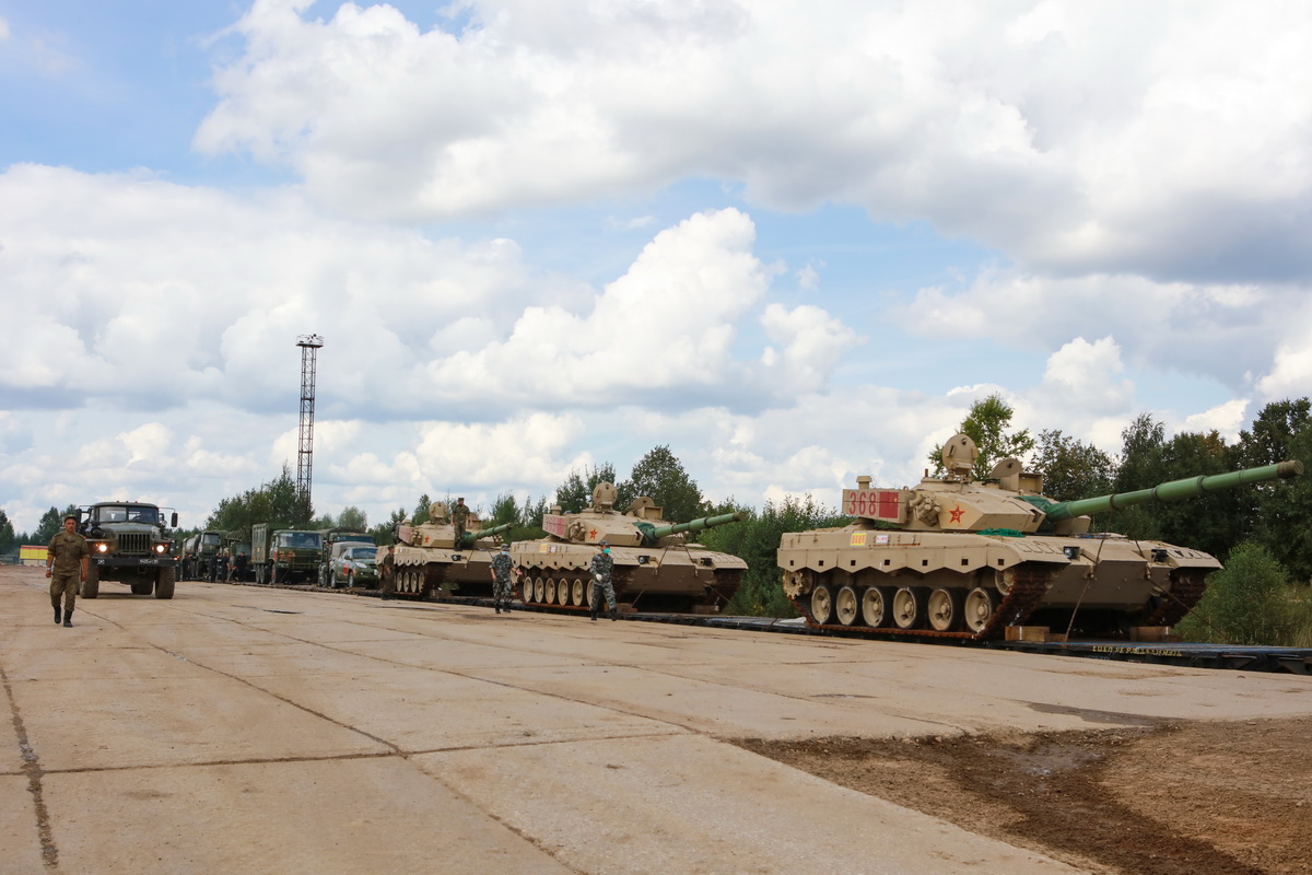 8月14日，我軍參加“國際軍事比賽-2021”的武器裝備通過鐵路軍事投送方式抵達俄羅斯莫斯科。新華社發（余小平攝）