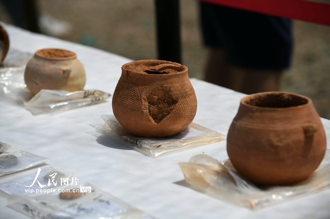 8月27日，廣州欖園嶺遺址現場展示的部分出土器物。