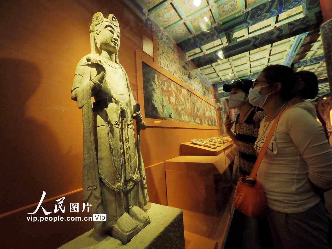 9月22日，觀眾在故宮博物院參觀“敦行故遠：故宮敦煌特展”。