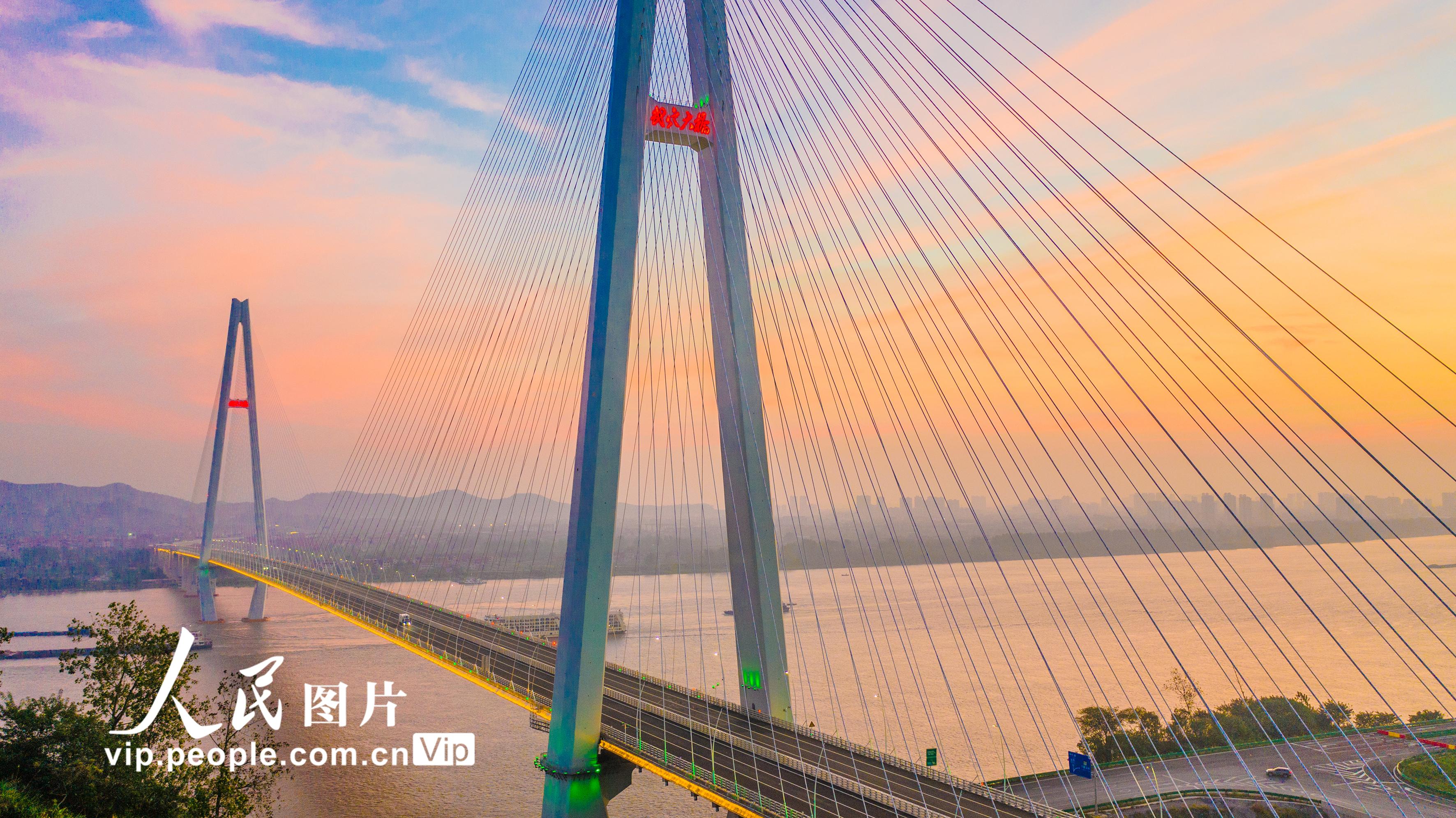 2023巴东长江大桥游玩攻略,雄伟的长江大桥，清清的江水... 【去哪儿攻略】