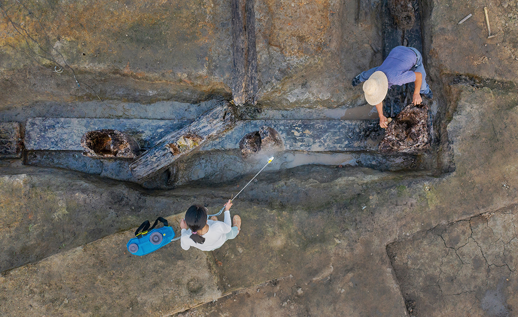 ���ϼ��г���ַ���ţ���¶ʷǰ����ľ������������6��