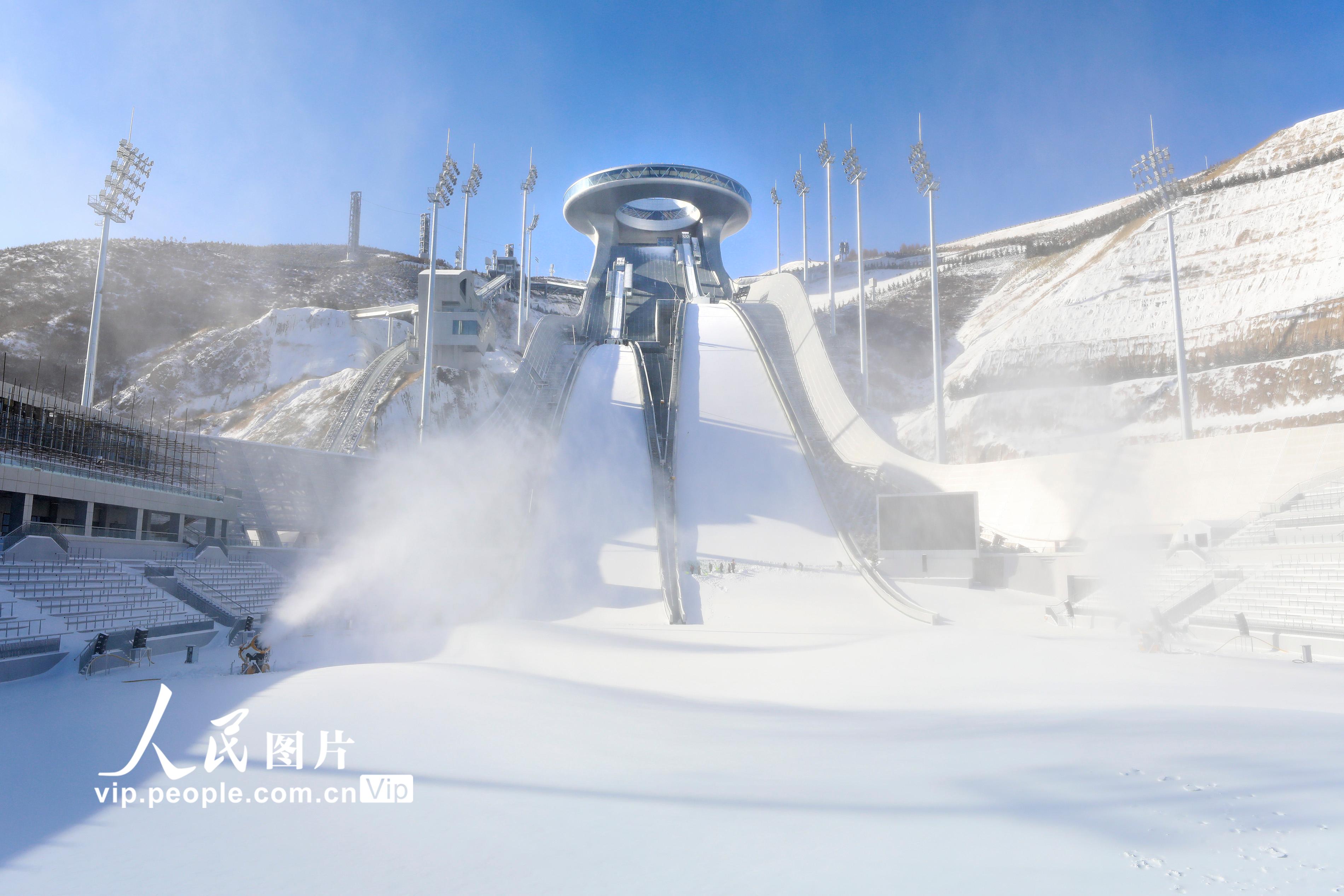 河北張家口：國家跳台滑雪中心“雪如意”開始造雪【5】