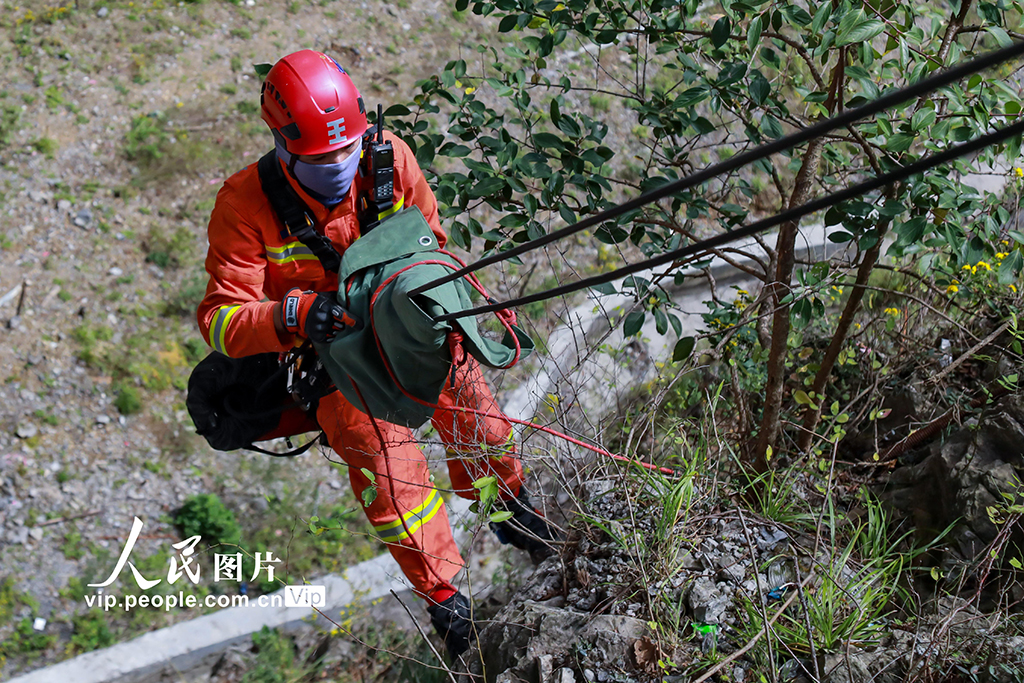 湖南省消防救援隊伍山岳救援技術交流賽在張家界舉行【12】