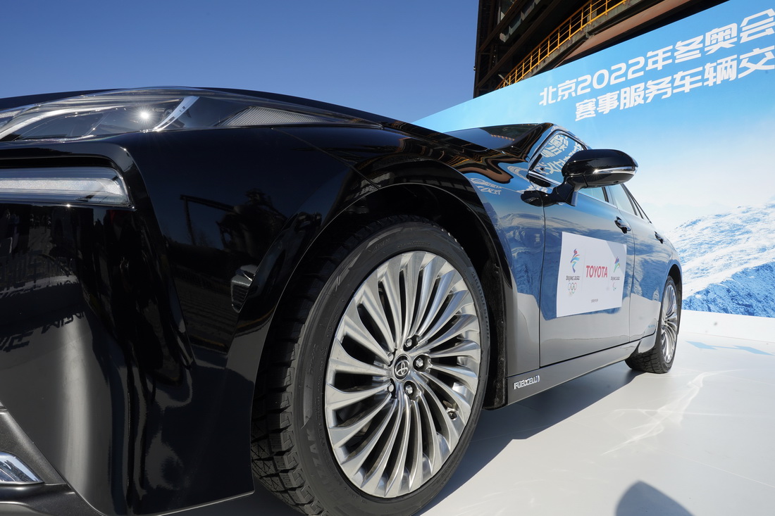 這是11月12日在交付儀式上拍攝的北京2022年冬奧會和冬殘奧會賽事服務車輛。