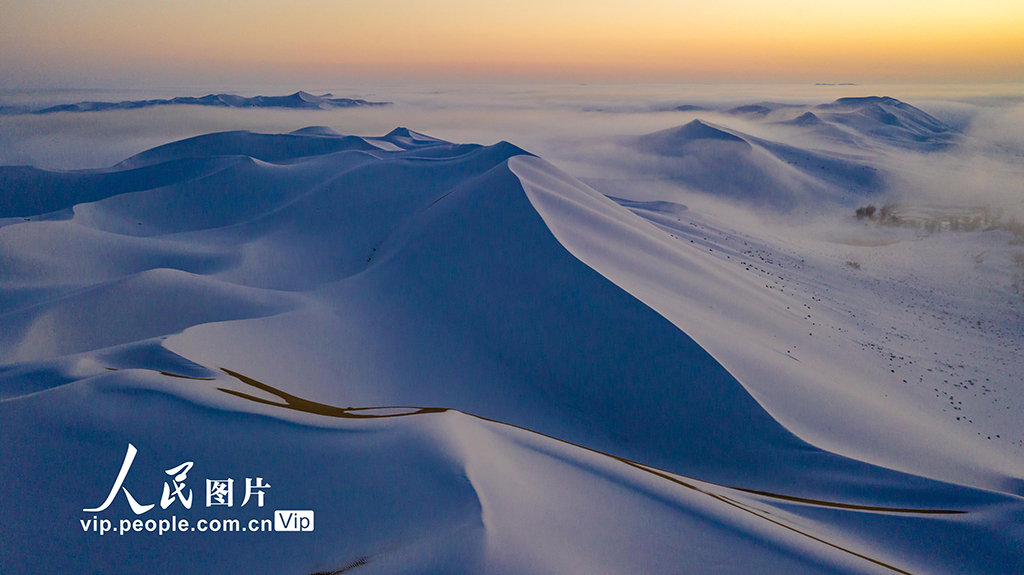 新疆塔克拉瑪干沙漠迎來罕見強降雪【7】