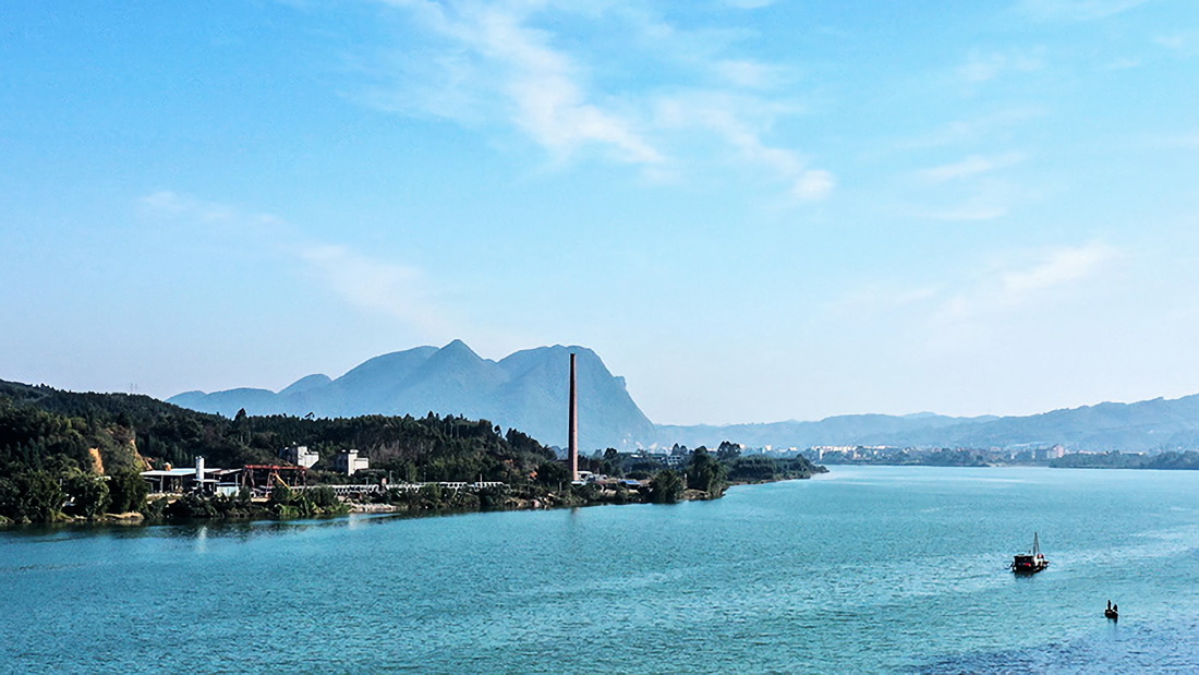 這是廣西柳州市融安縣融江景色（12月4日攝，無人機照片）。