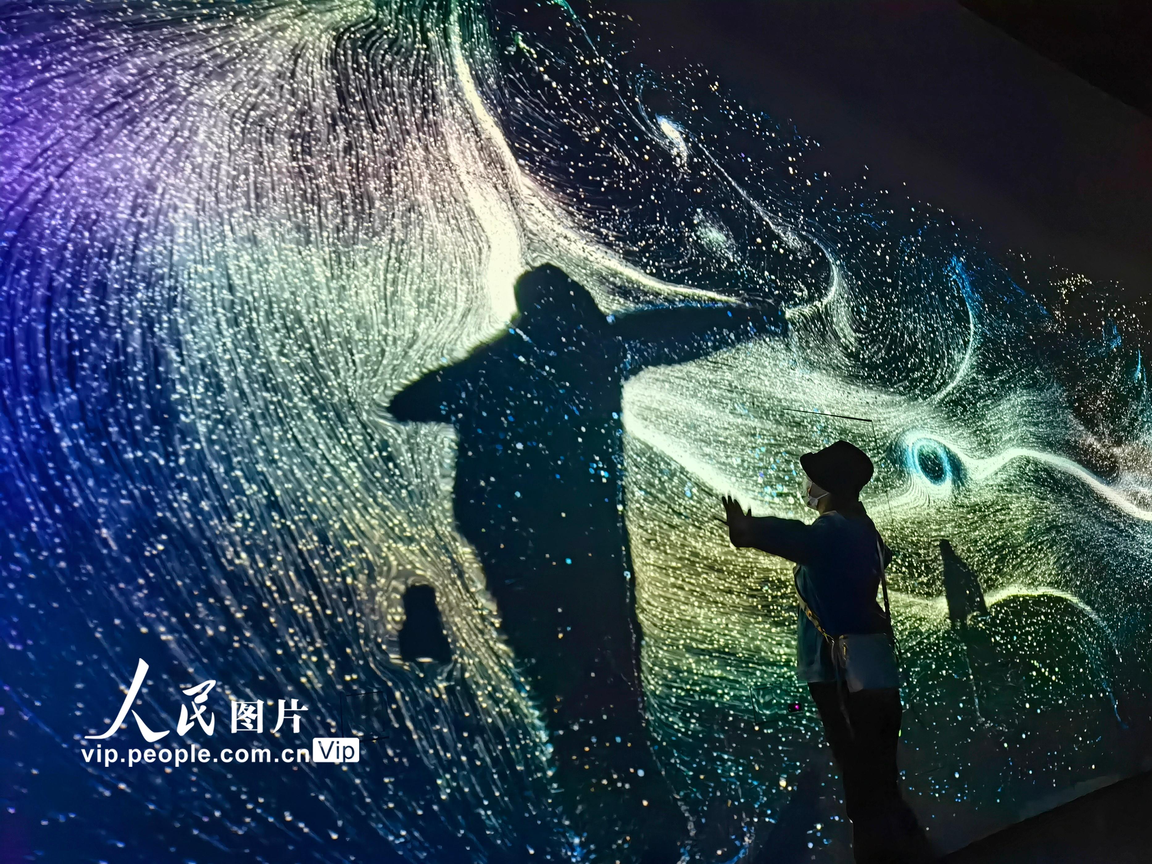 在上海天文馆探索浩瀚宇宙无穷魅力