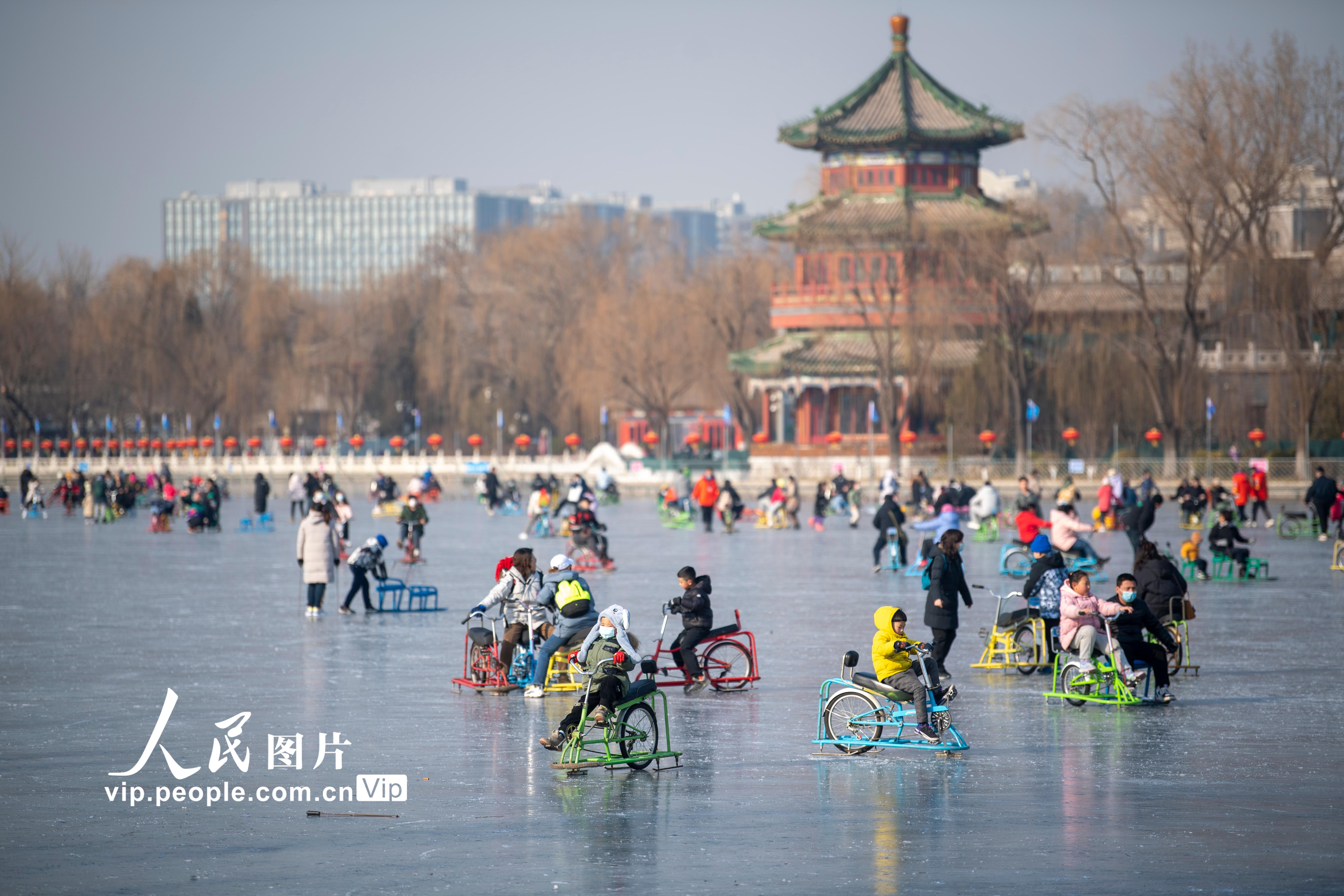 北京：乐享滑冰迎冬奥