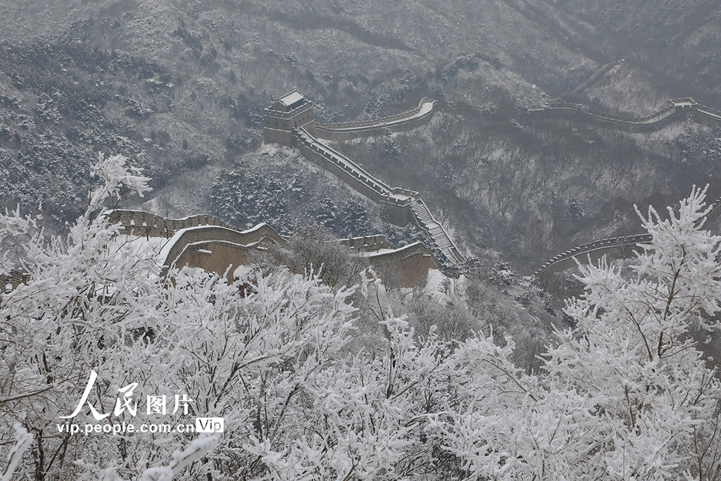 北京：八达岭长城雪景美