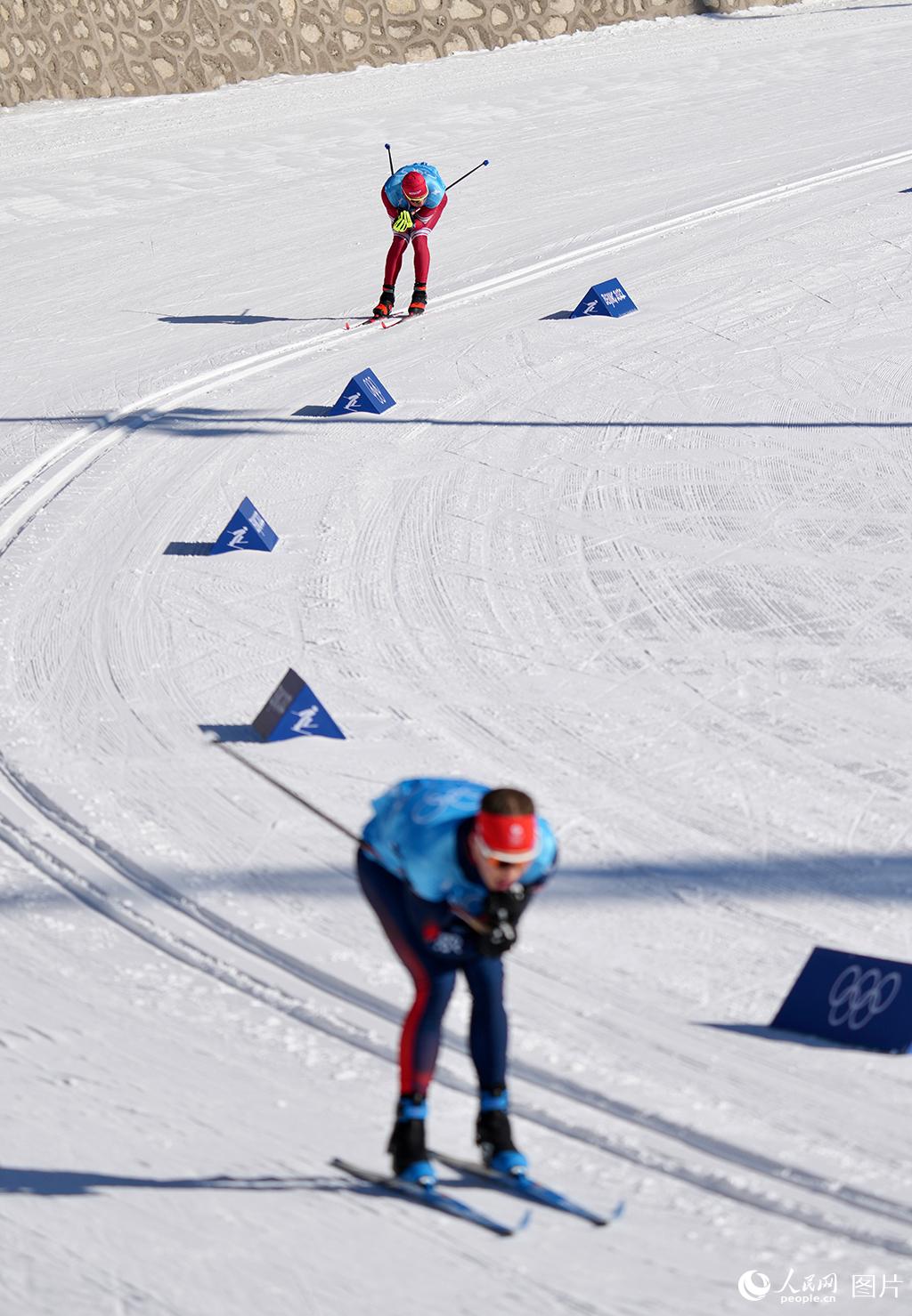 運動員在國家越野滑雪中心訓練【6】