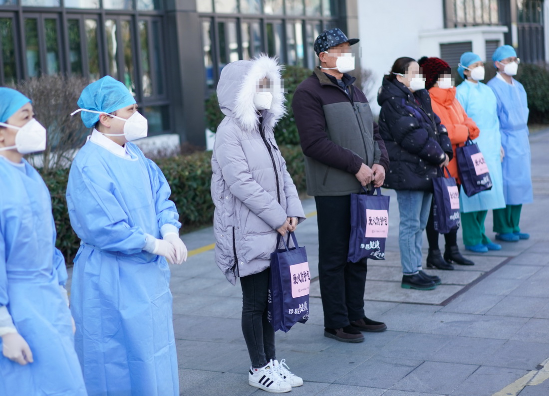 2月24日，在蘇州市新冠肺炎定點收治醫院，患者准備出院。