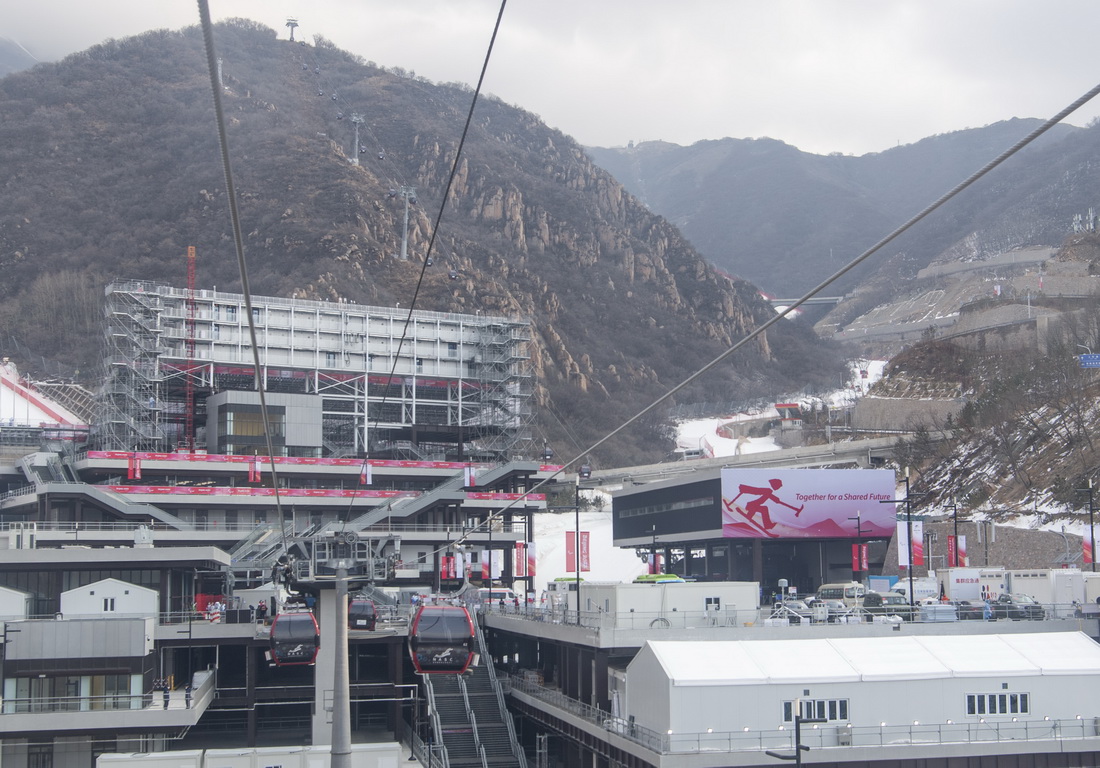 這是2月28日拍攝的國家高山滑雪中心。新華社記者 孫非 攝