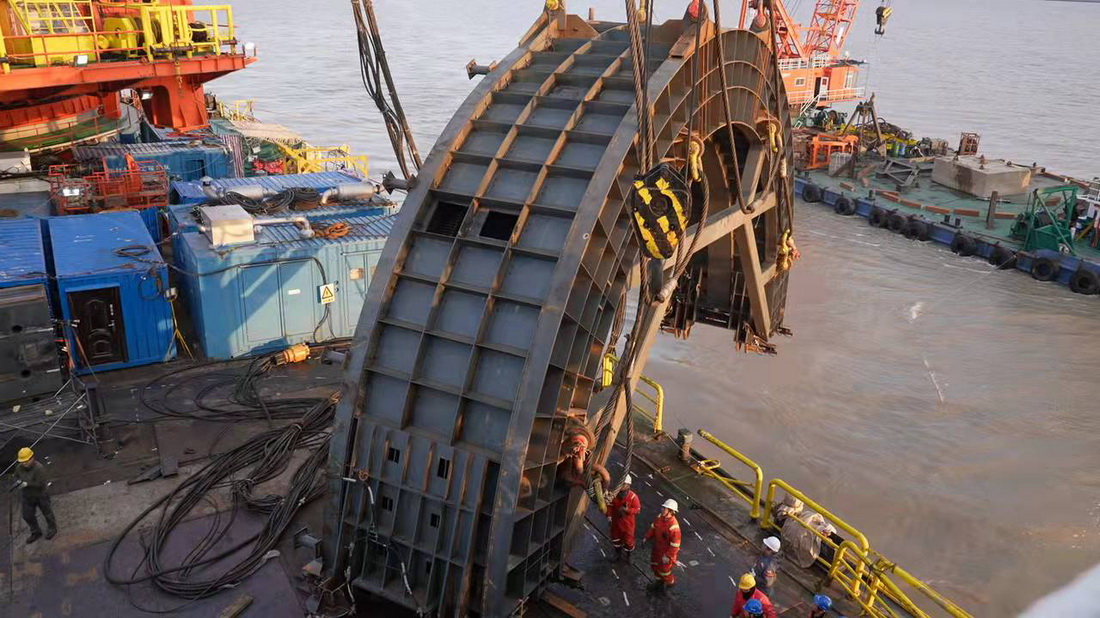 1月26日拍攝的“長江口二號”古船整體遷移項目等比例試驗現場。新華社發（上海市文物局供圖）