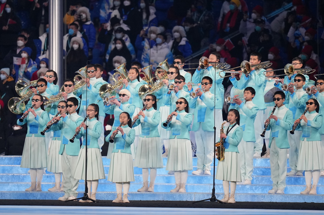 图为在北京2022年冬残奥会开幕式上，重庆市特殊教育中心扬帆管乐团参演团队演奏国际残奥委会会歌（3月4日摄）。新华社记者 吴壮 摄