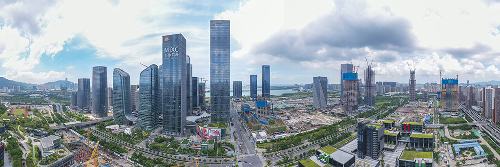 这是深圳前海深港现代服务业合作区（2021年9月8日摄，无人机全景照片）。新华社记者 毛思倩 摄