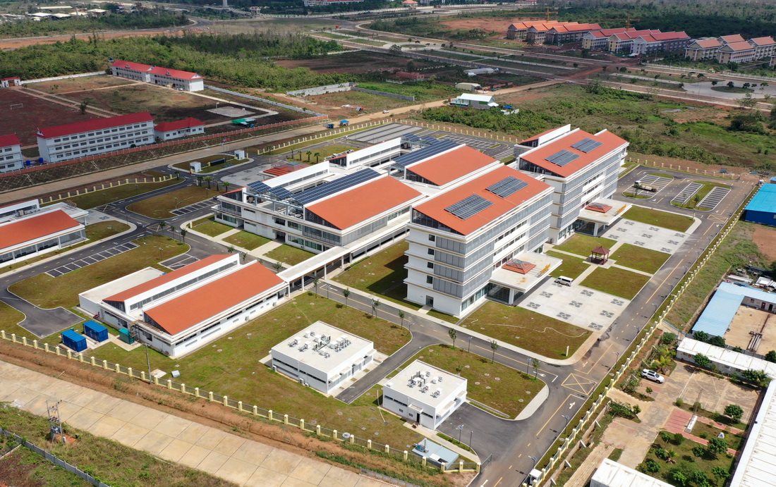 中國援柬埔寨特本克蒙省醫院項目啟用