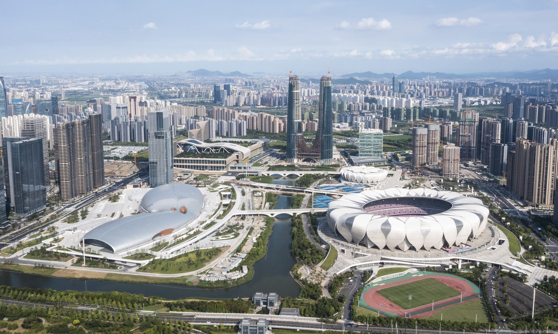 這是2021年8月2日拍攝的杭州奧體中心場館群（無人機照片）。新華社發（杭州亞組委供圖）