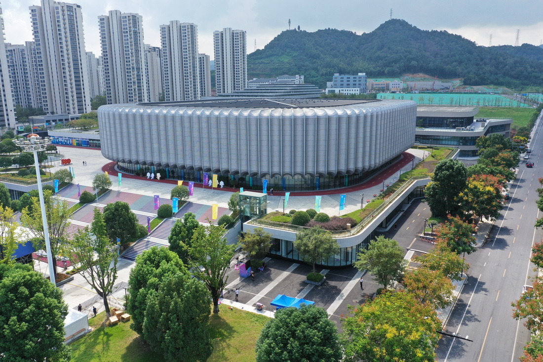 這是2021年9月10日拍攝的臨安體育文化會展中心體育館（無人機照片）。新華社發（杭州亞組委供圖）