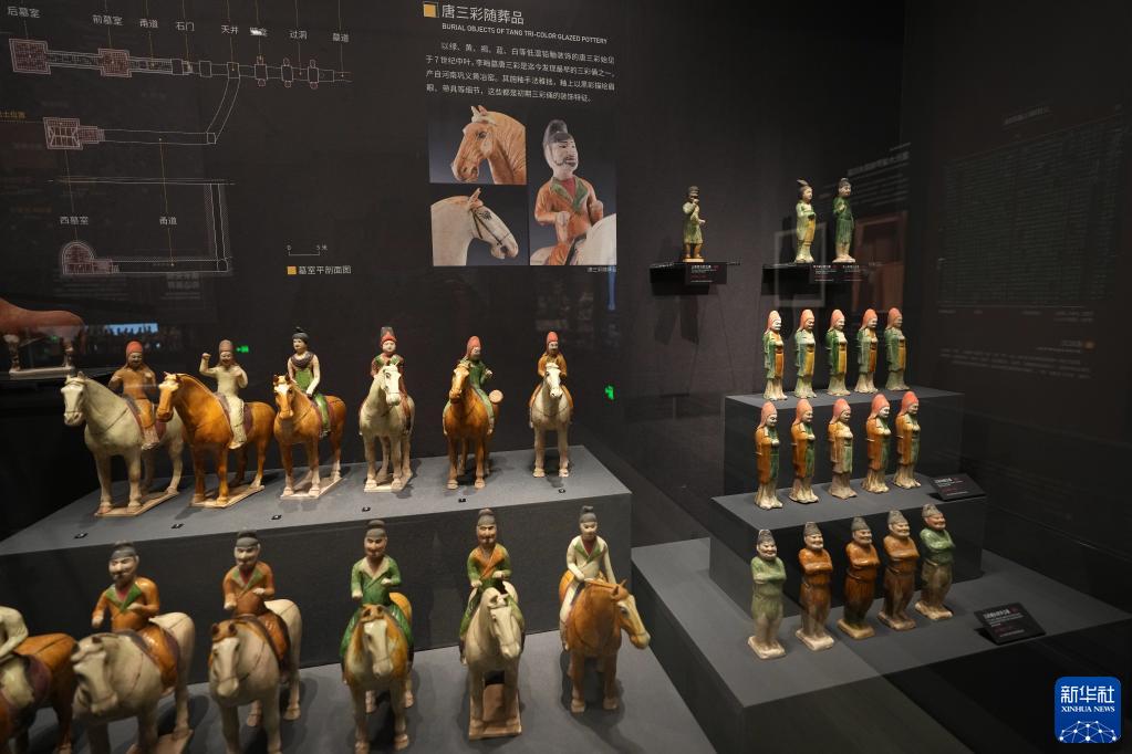 這是陝西考古博物館展出的唐三彩隨葬品（4月16日攝）。