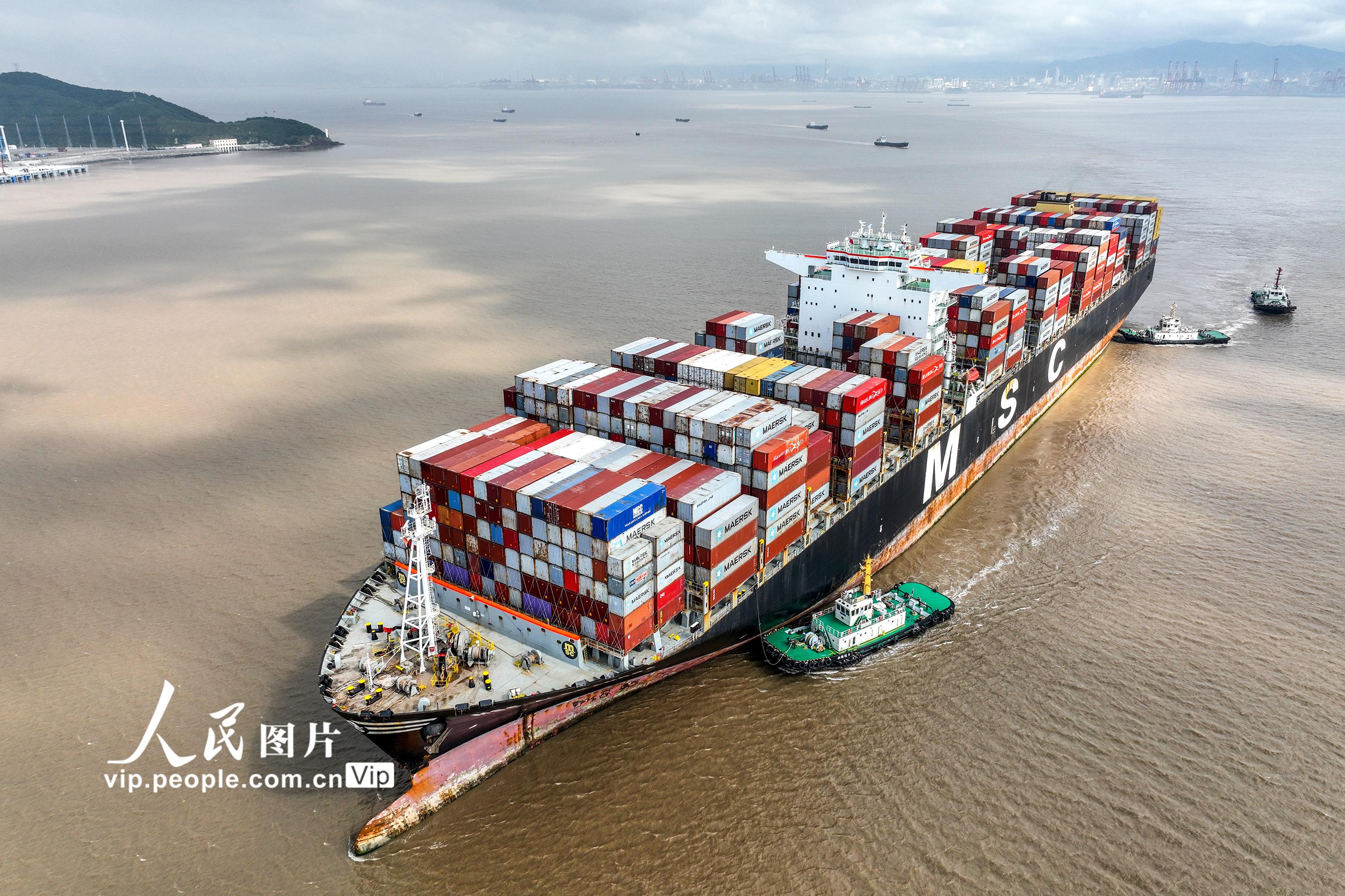 2022��6��2�����磬���������ĵ��к�����ɽ��MSC ALEXANDRA�������������ֵ�Э���¿�������ͷ�����ڸ۽���5868�������ж����ҵ��