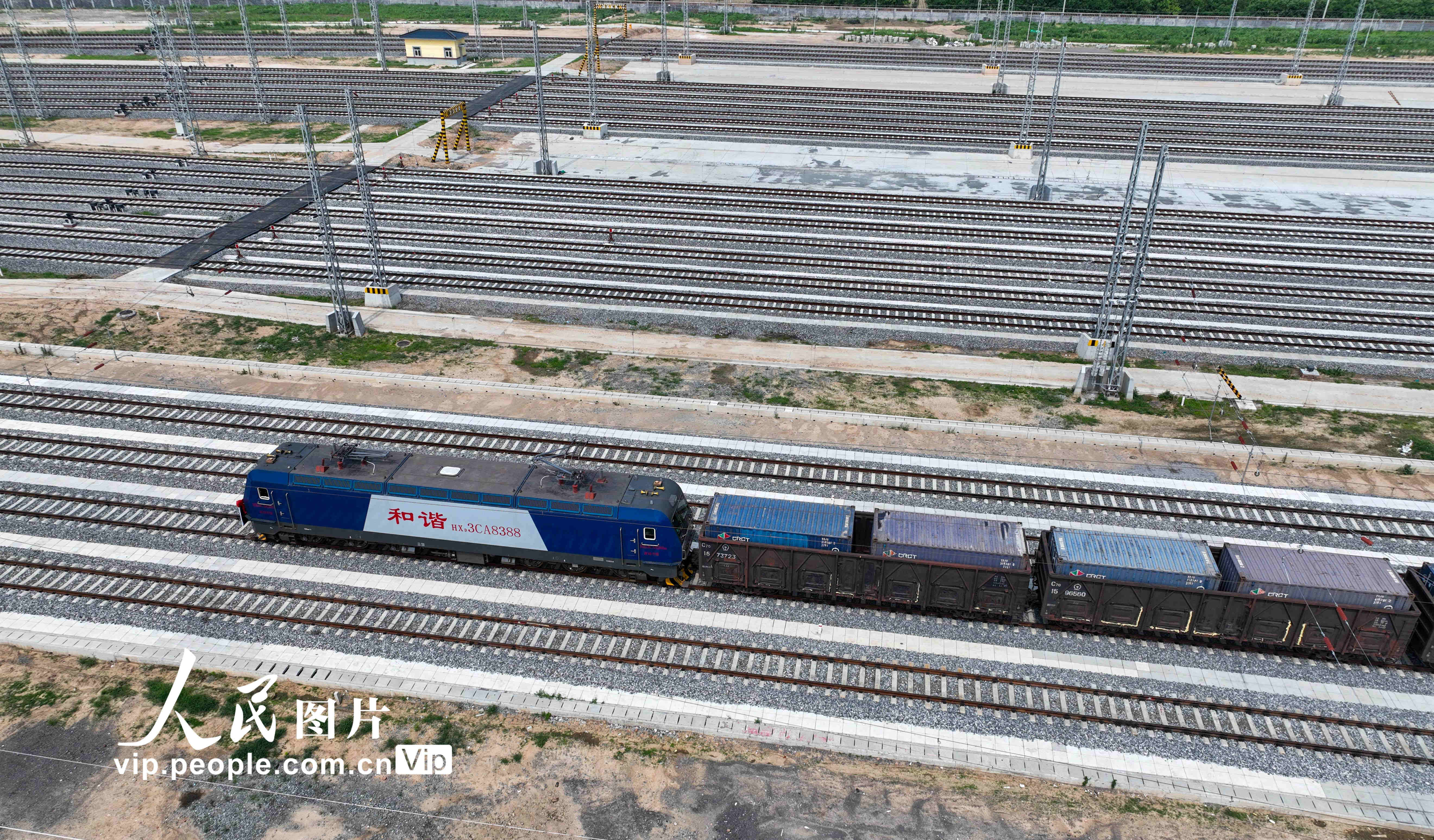 2022��6��28�գ�����װ����������34302�λ����г�ͣ����ɽ����ƽ����վ��׼�������½�ʯ���ӡ�