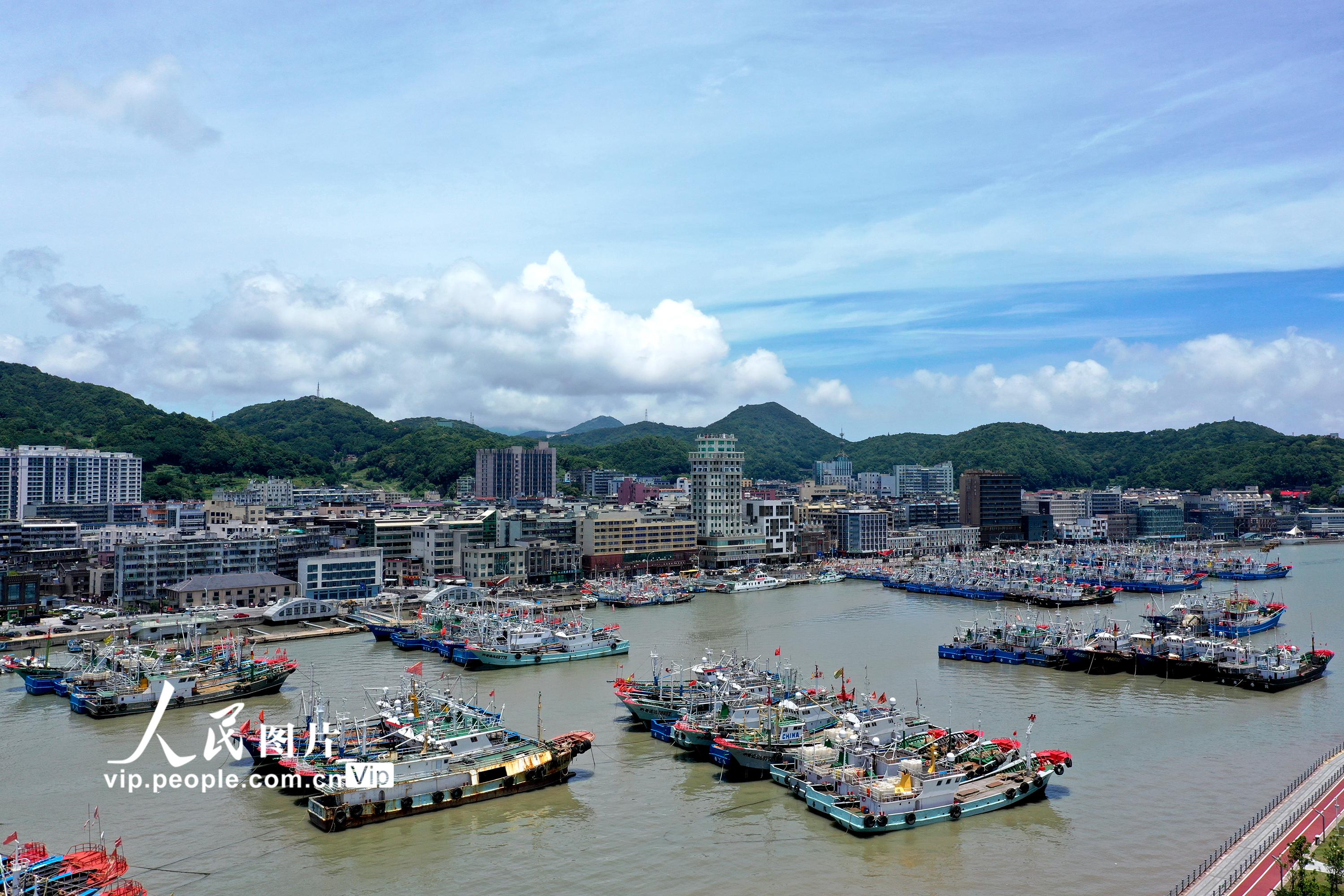 浙江舟山：漁船在港避台風“艾利”【3】