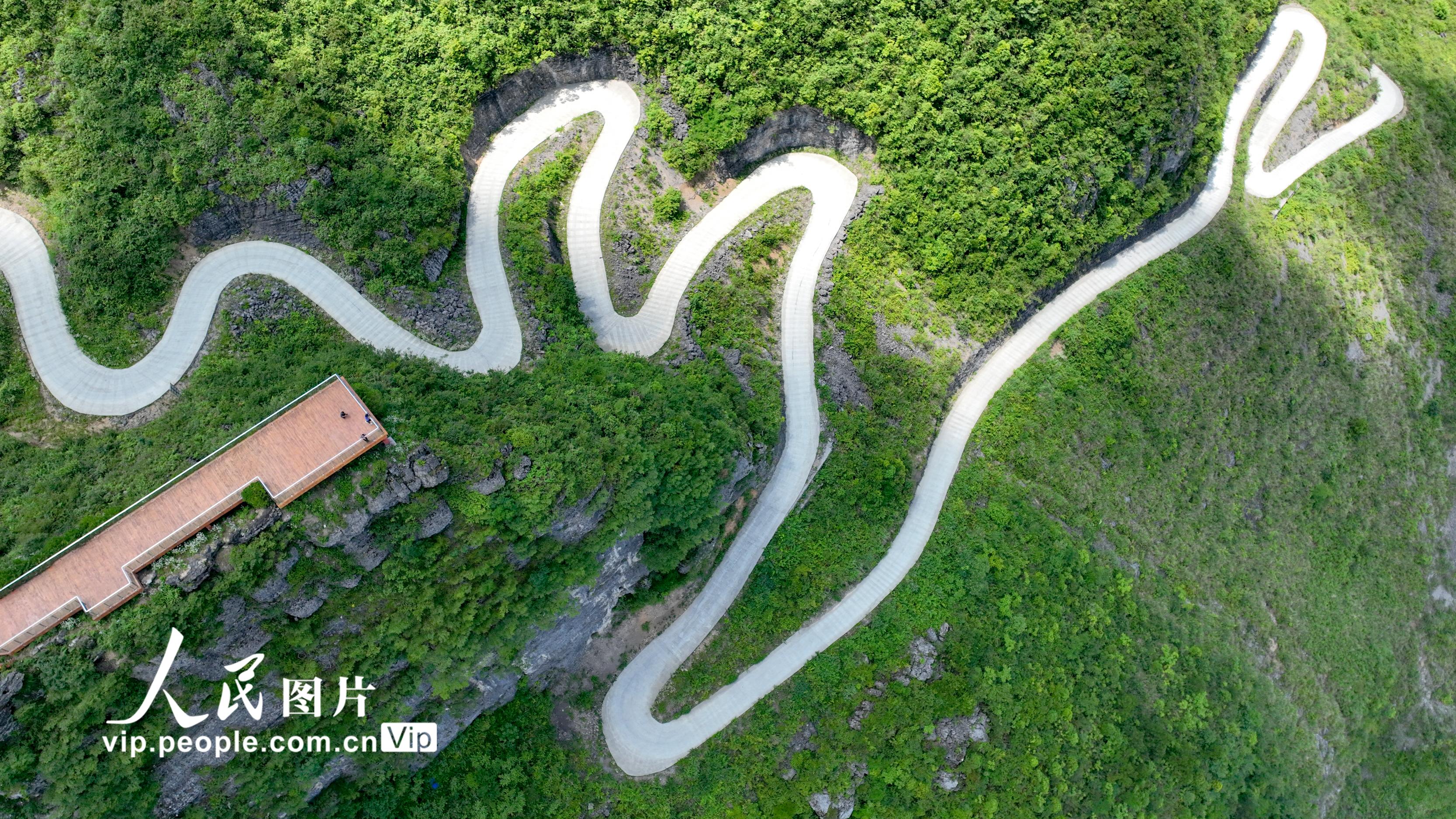 ������������ɽ�¸�·��6��