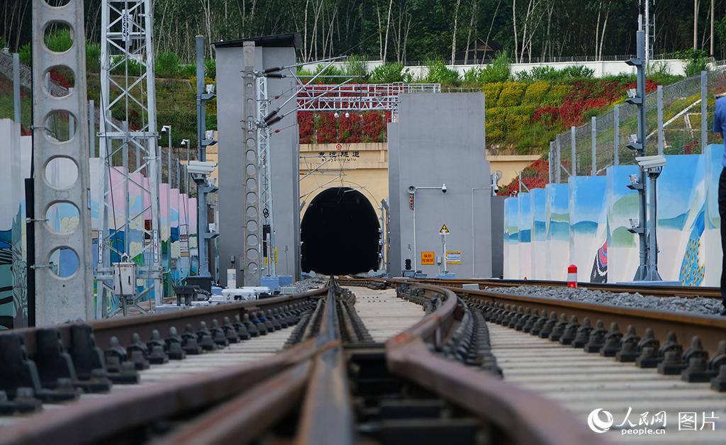 2022年7月29日，中老鐵路中國與老撾交界處的“友誼隧道”。楊寶森攝