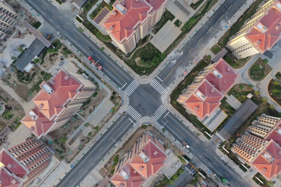 9月5日拍摄的雄安新区容西片区配套市政道路（无人机照片）。新华社记者 朱旭东 摄