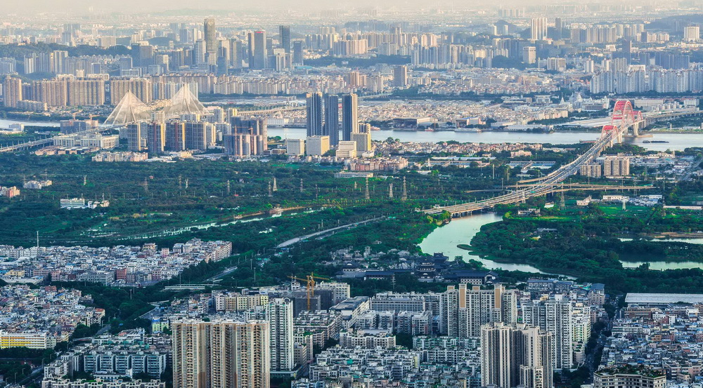 从广州塔顶眺望海珠湿地（2022年8月7日摄）。新华社记者 刘大伟 摄