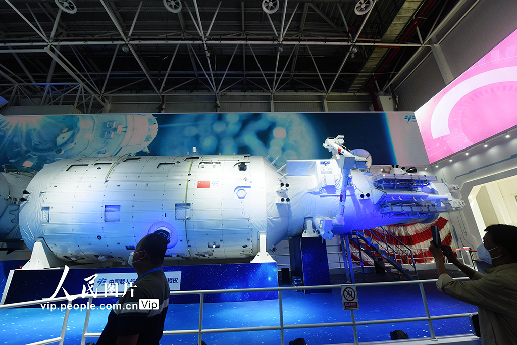 中國空間站組合體展示艙亮相第十四屆中國航展【10】