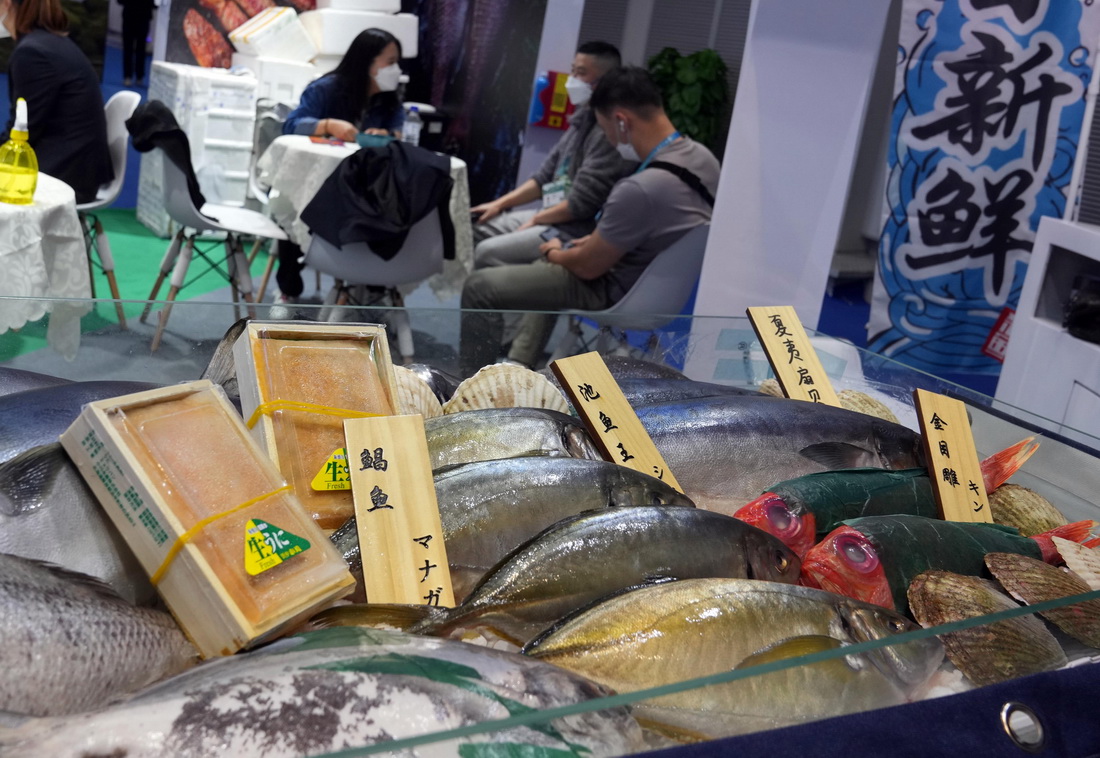 11月7日在第五屆進博會上拍攝的來自日本的海產品。新華社記者 劉穎 攝