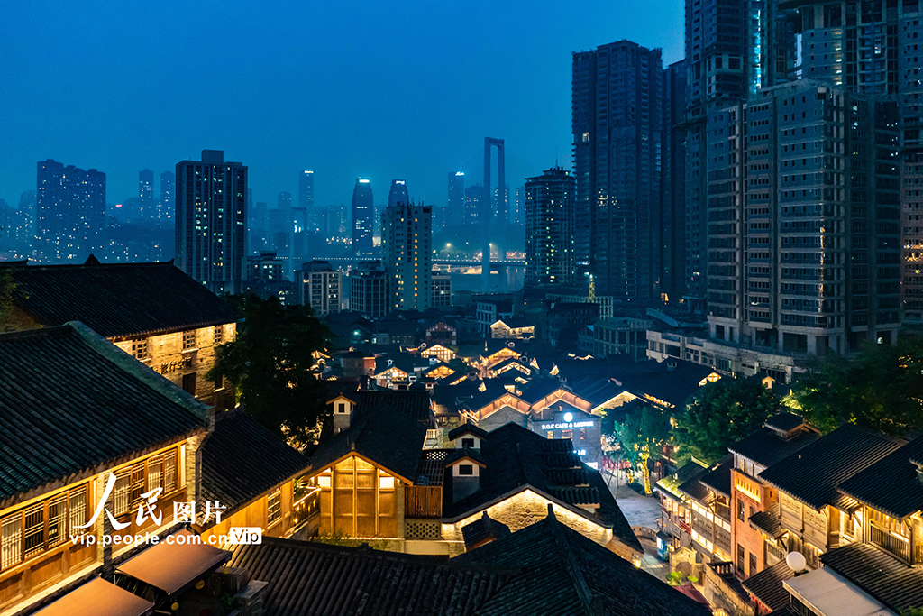 重庆：旅游景区陆续开放 夜经济逐渐回归