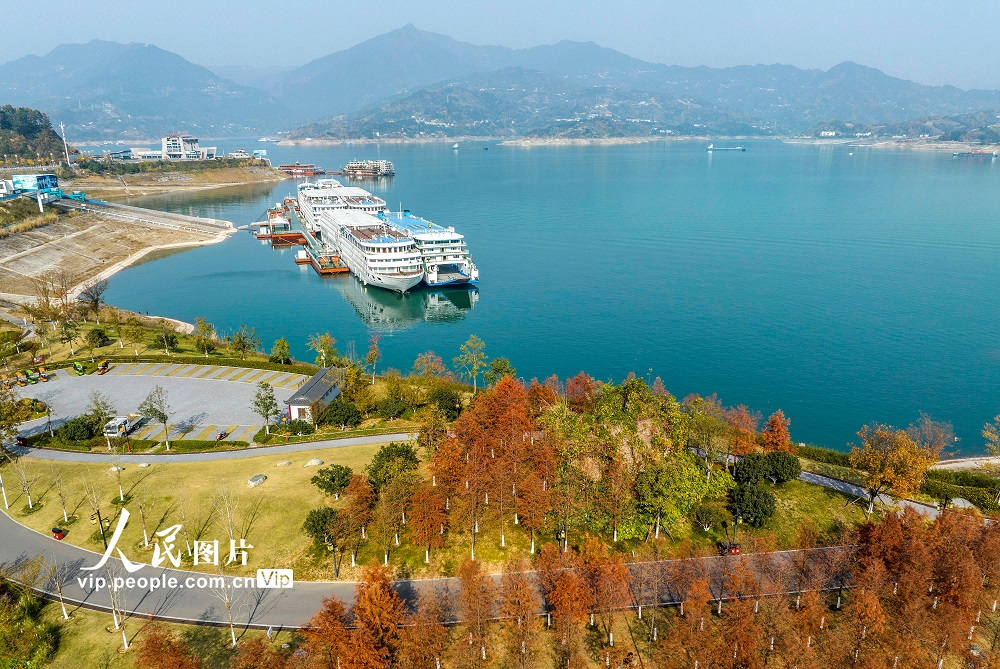 2022年12月14日，湖北省宜昌市秭归县木鱼岛公园风光。