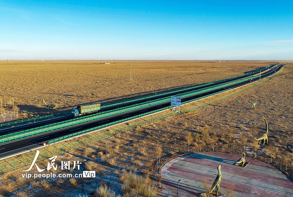 內蒙古二連浩特：二廣高速二連浩特至賽漢塔拉段改擴建公路正式通車【7】