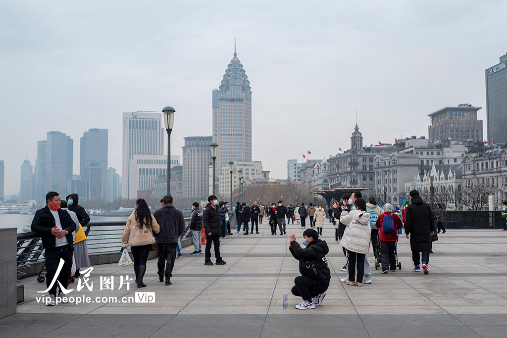 上海：南京路步行街外灘游人如織【10】