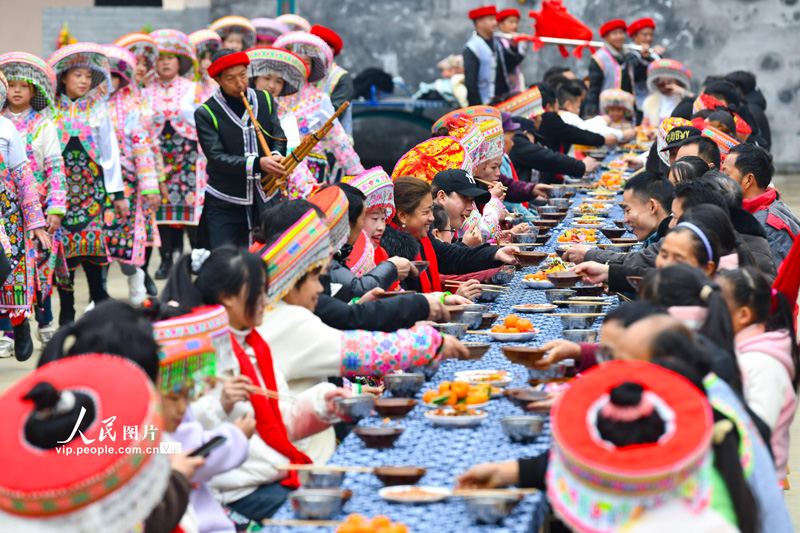 ���죺ͬ�Գ����� ������Բ�꡾2��