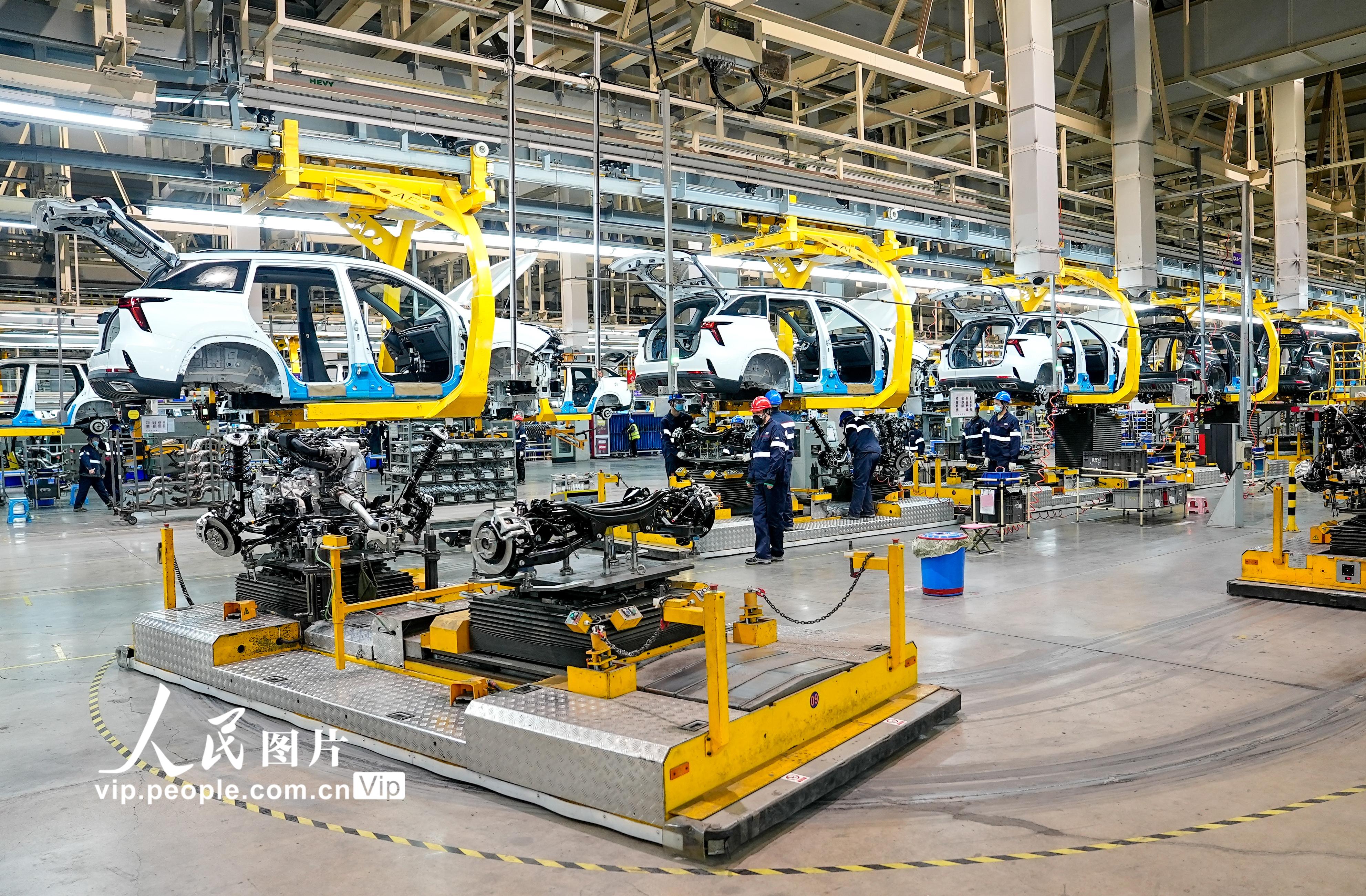 2023年1月29日，合肥市蜀山區的一家汽車生產企業開足引擎忙生產。