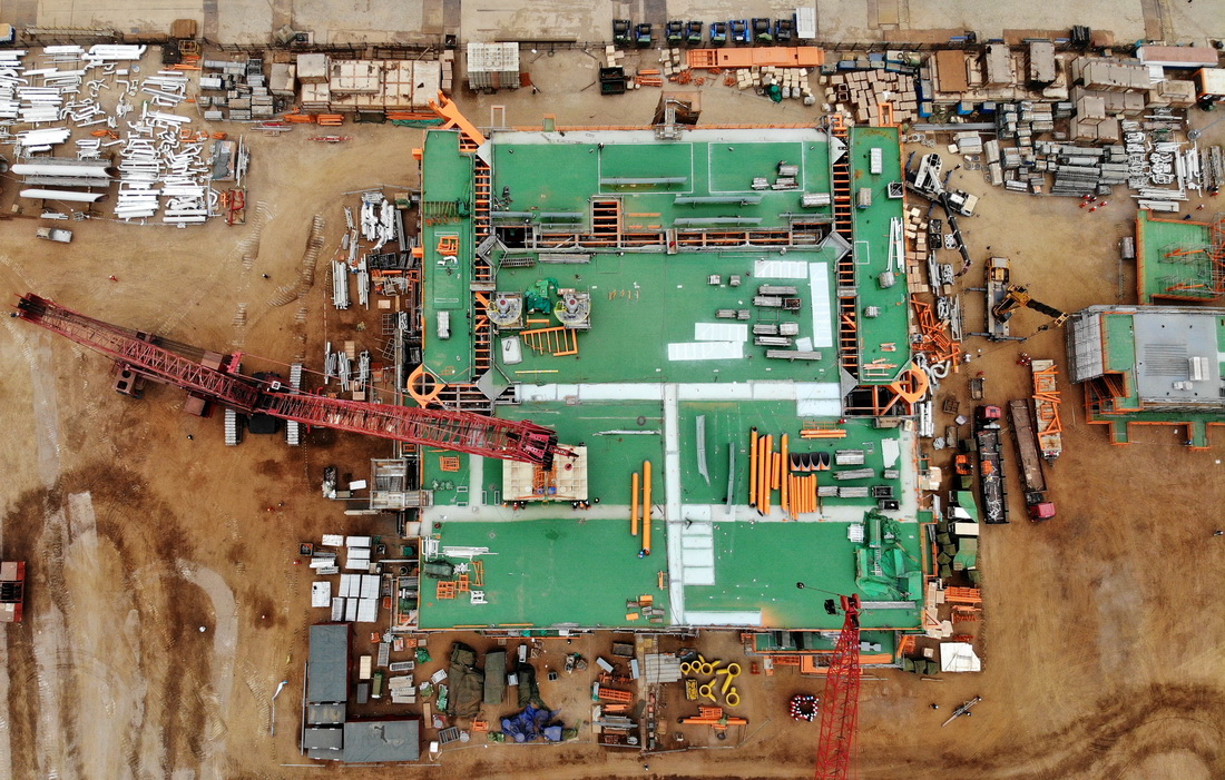 這是正在建造中的渤中19-6凝析氣田一期CEPA（中心處理平台）組塊（2月22日，無人機照片）。