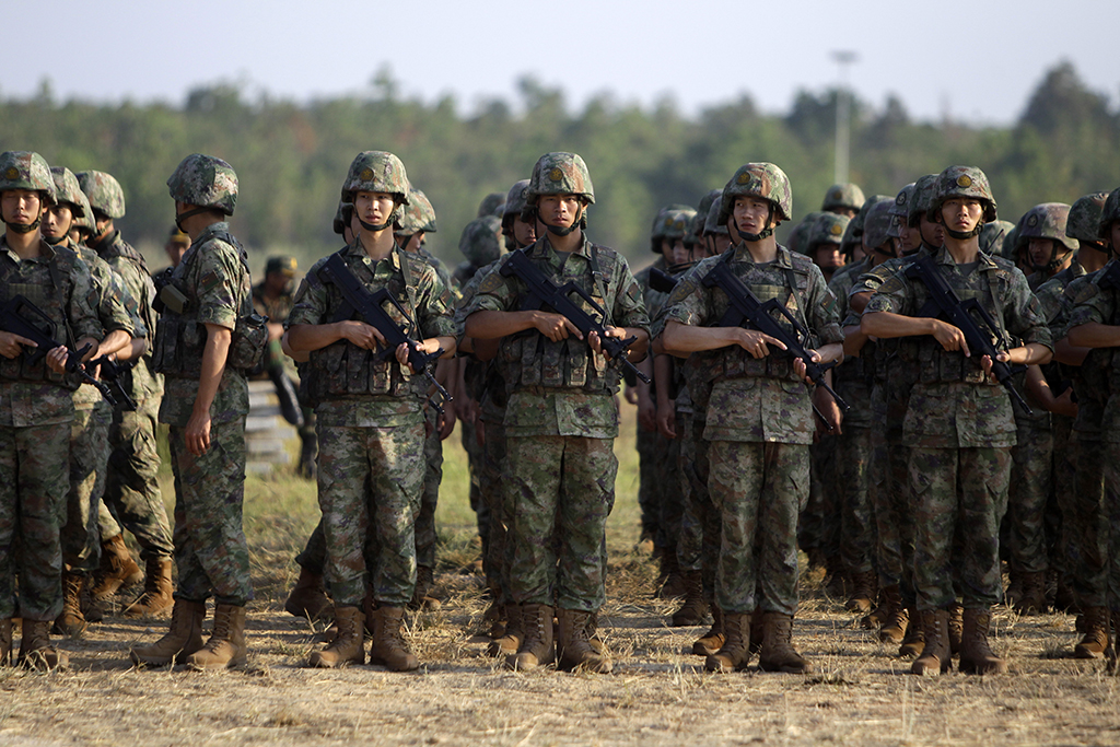 3月23日，中國軍人在柬埔寨王家軍某訓練基地參加中柬“金龍-2023”聯演。