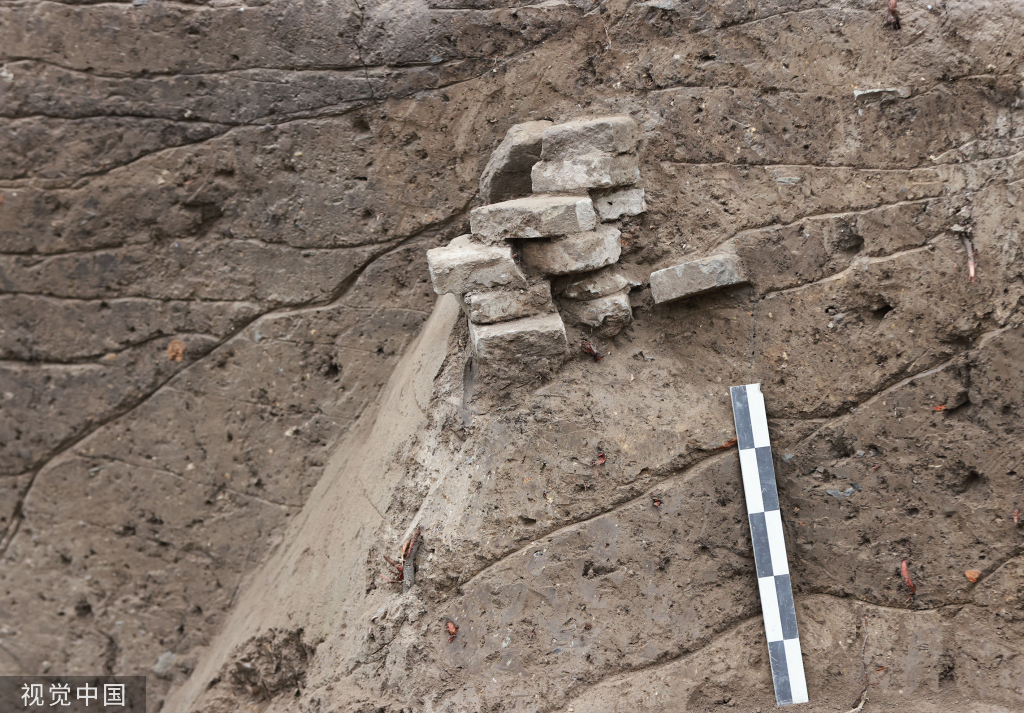 2023年3月20日，河南商丘，考古學家在宋國故城考古發掘現場開展工作。