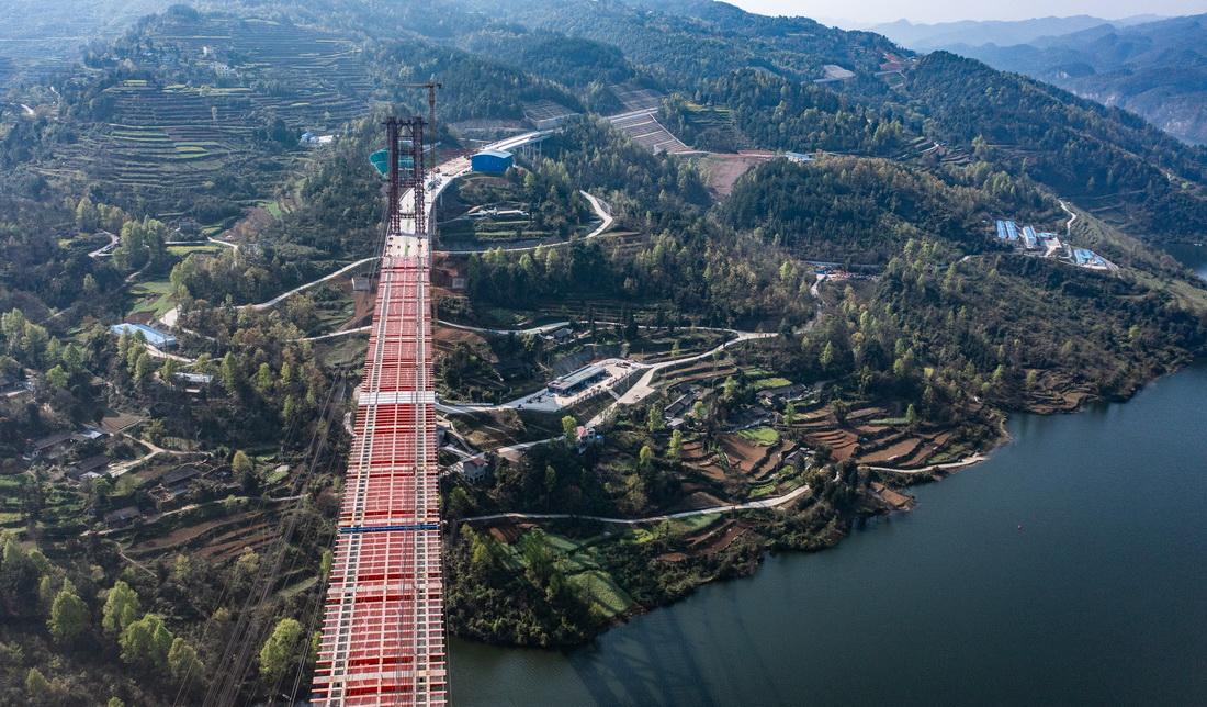 這是3月30日拍攝的德余高速烏江特大橋（無人機照片）。