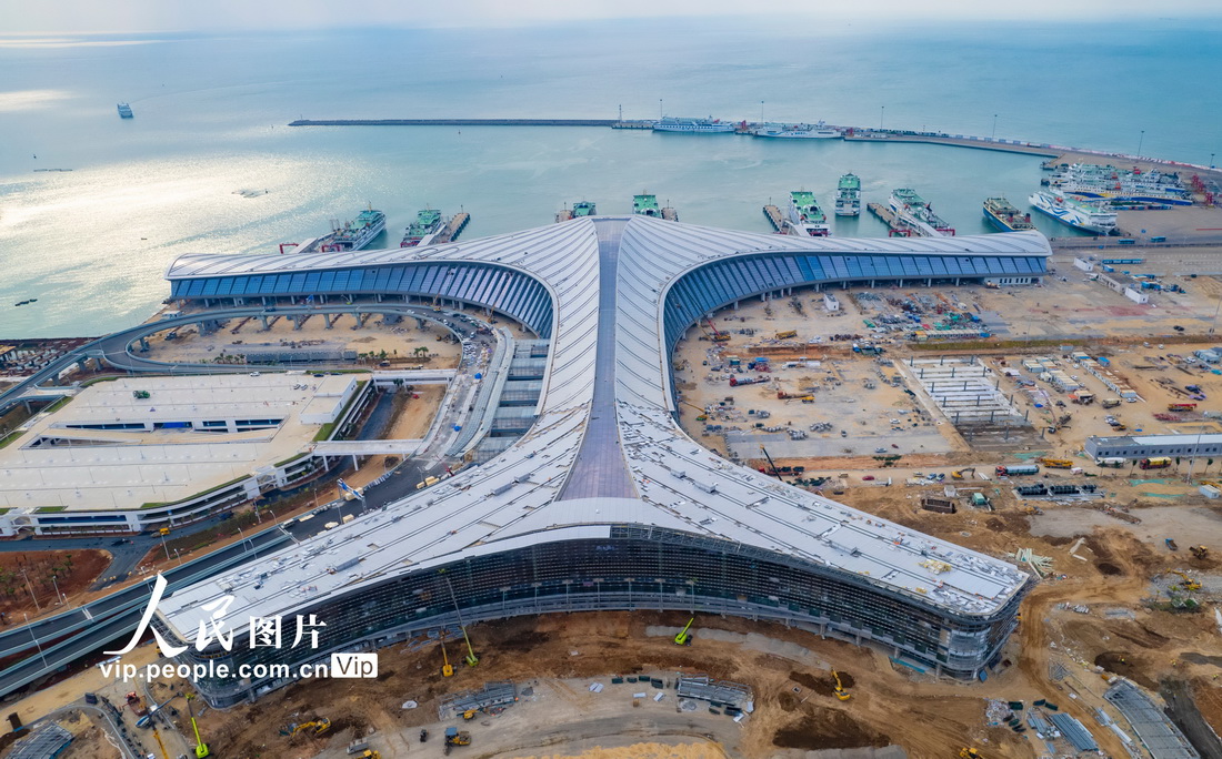 4月3日，俯瞰建設中的海口新海港客運綜合樞紐項目。