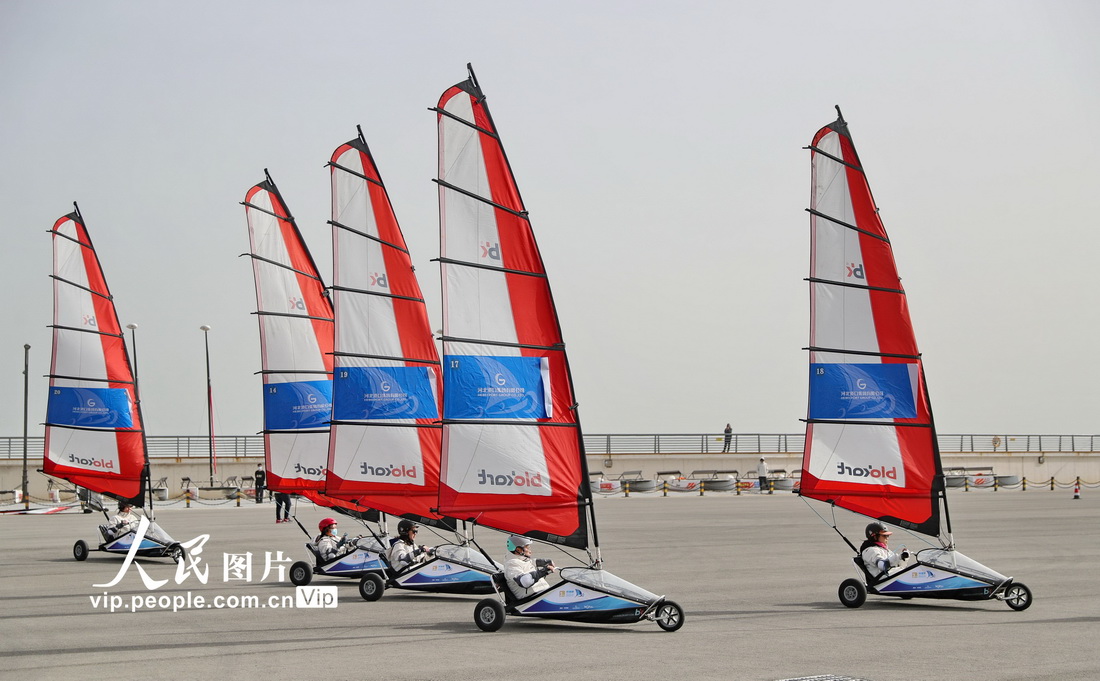 第三屆全國陸地風帆車公開賽在秦皇島開賽【4】
