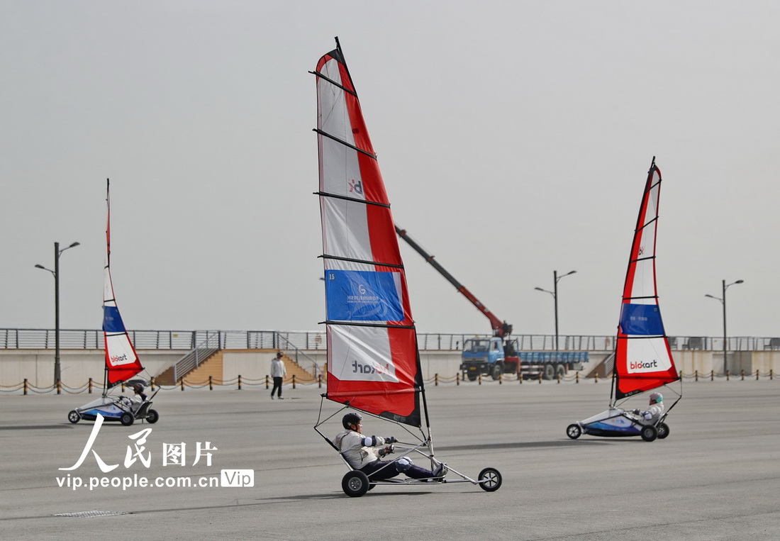 第三屆全國陸地風帆車公開賽在秦皇島開賽【2】