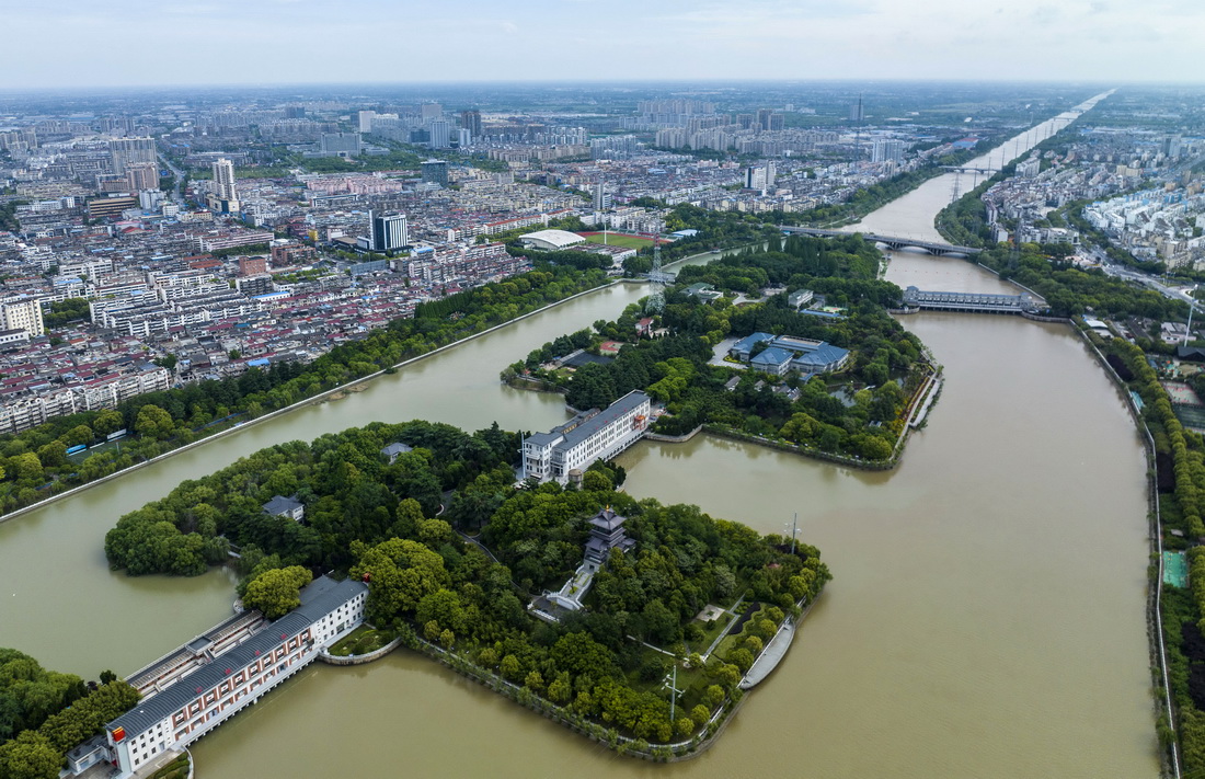 5月7日在江蘇省揚州市拍攝的江都水利樞紐（無人機照片）。新華社發（張卓君 攝）