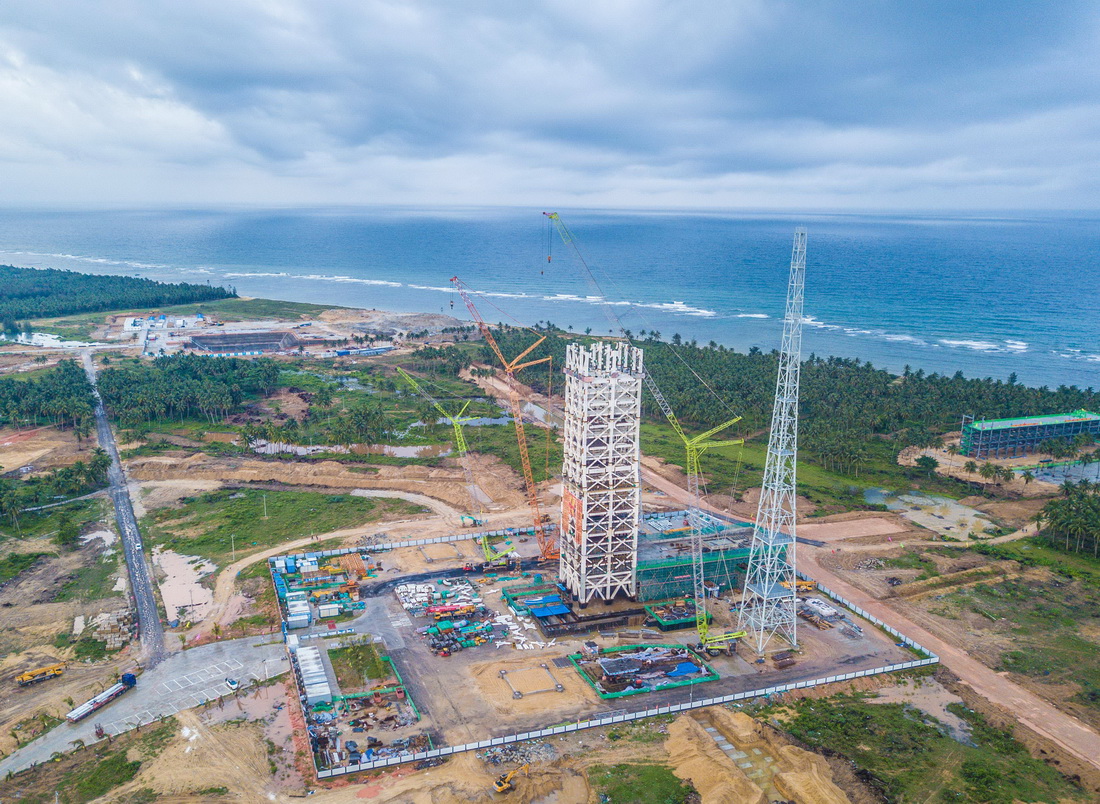 5月12日在海南省文昌市拍攝的建設中的海南商業航天發射場1號工位（無人機照片）。