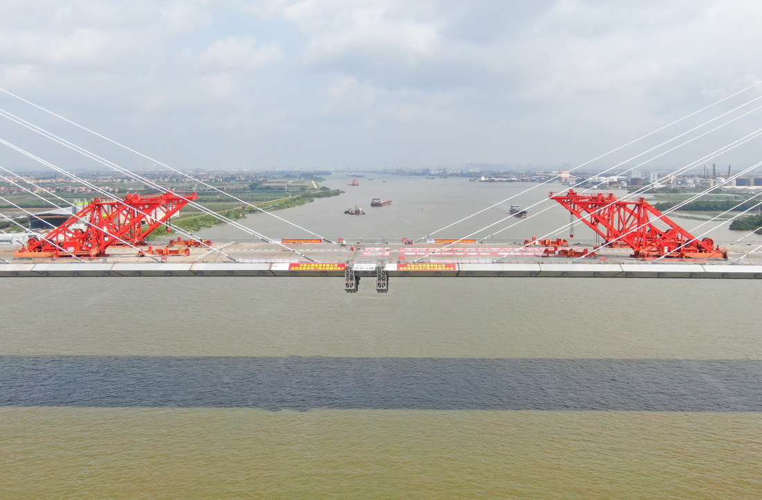 5月21日，南中高速洪奇门特大桥顺利合龙（无人机照片）。
