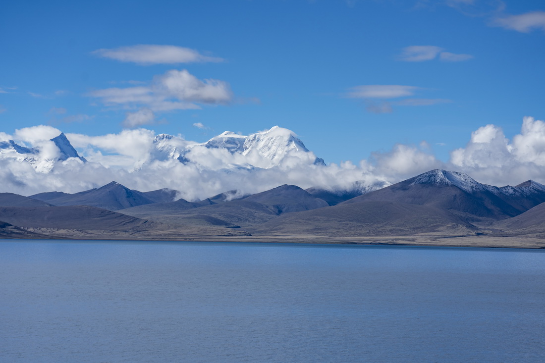 西藏：夏日普莫雍錯美景如畫